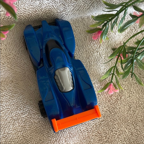 2017 Hot Wheels McDonalds Pull Back Release 1:55 Race Car Blue - Picture 3 of 9